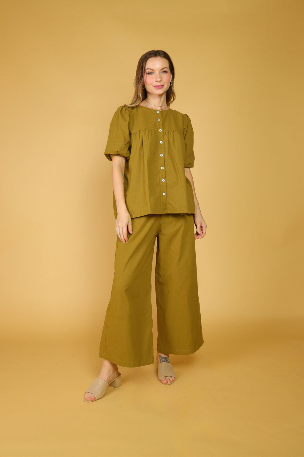 MUM Uniforms: Harley Top