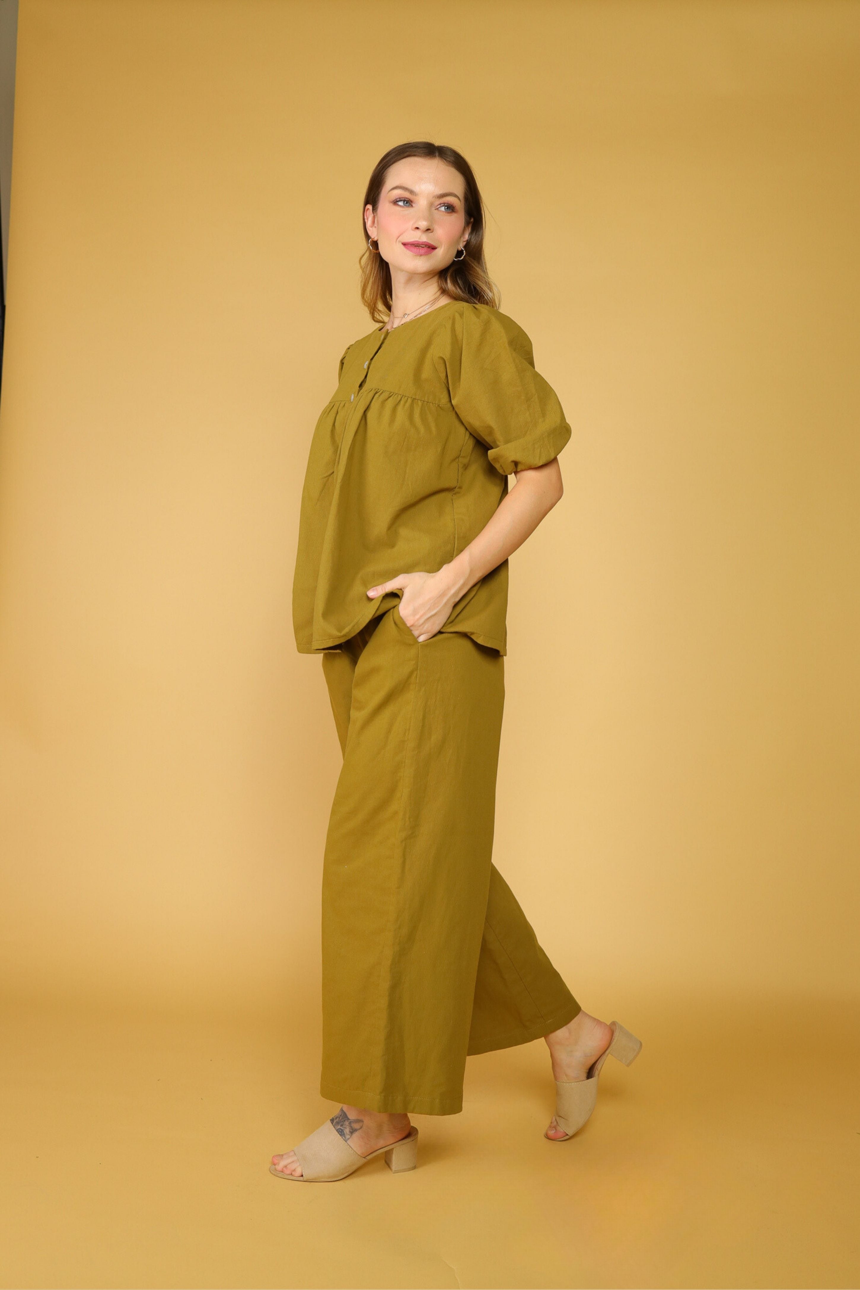 MUM Uniforms: Harley Top