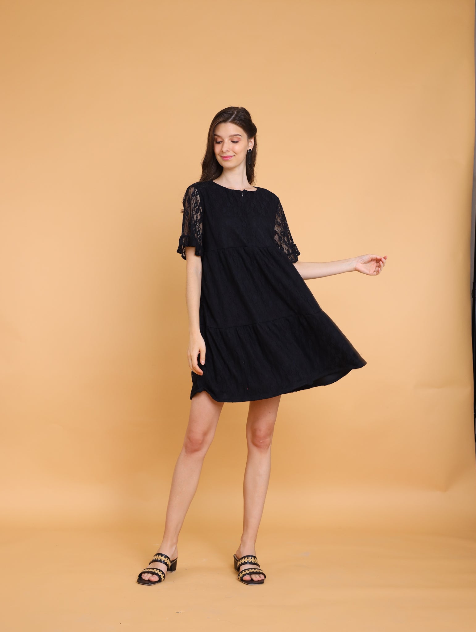 Black: Que