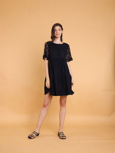 Black: Que