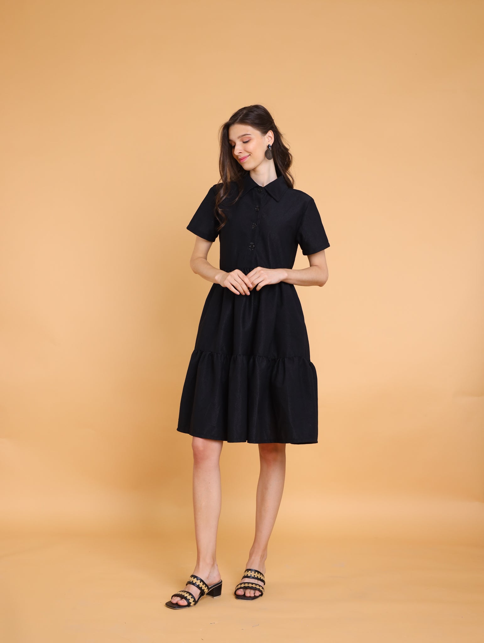 Black: Ella