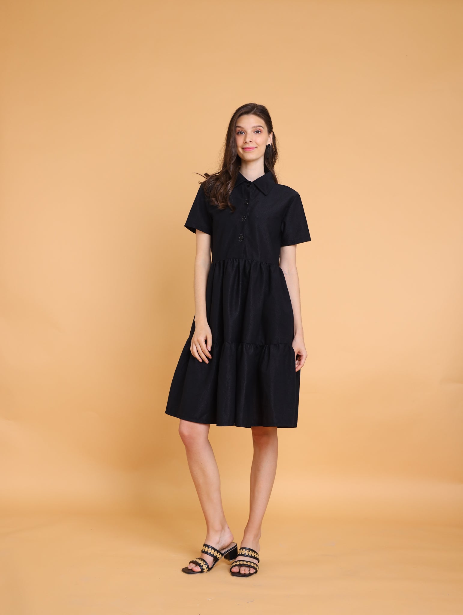 Black: Ella