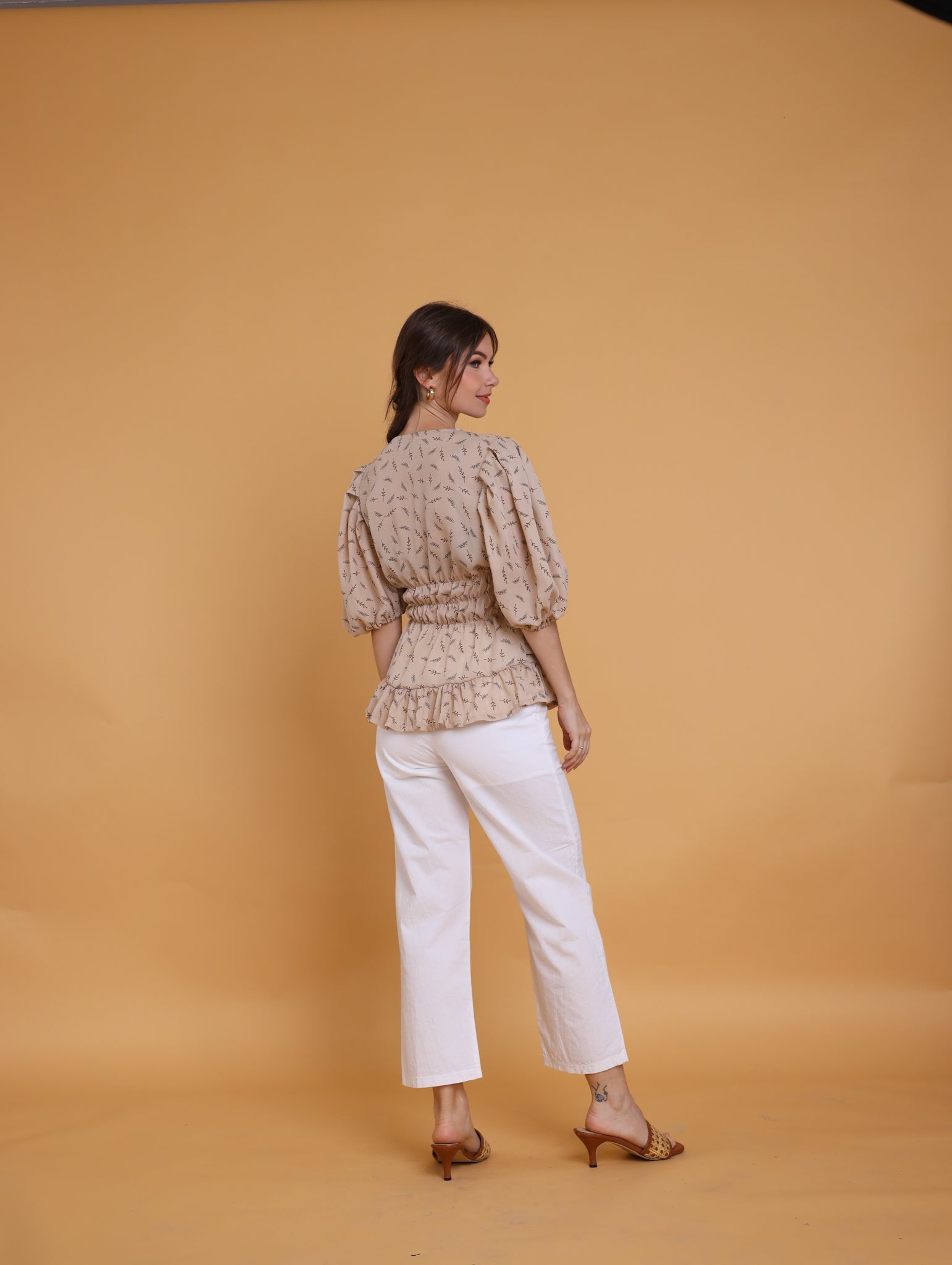 Brown: Kris Top
