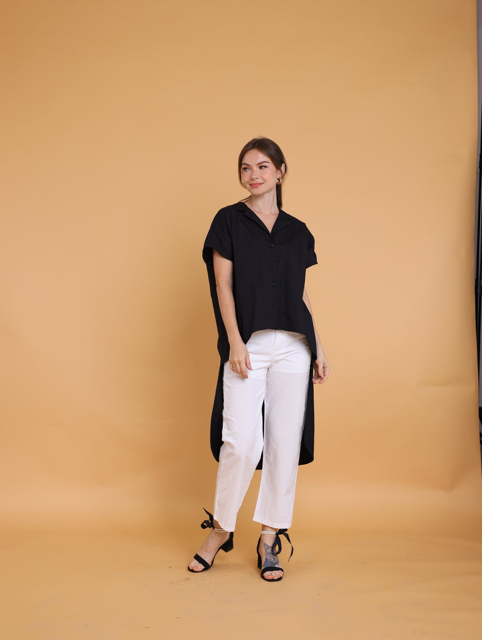 MUM x GS 7: Mantok Long-back Top