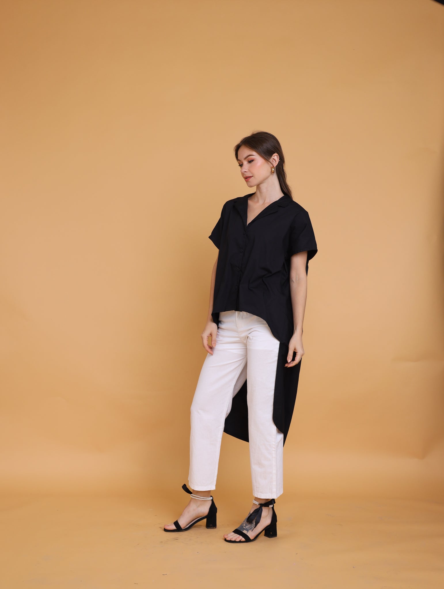 MUM x GS 7: Mantok Long-back Top