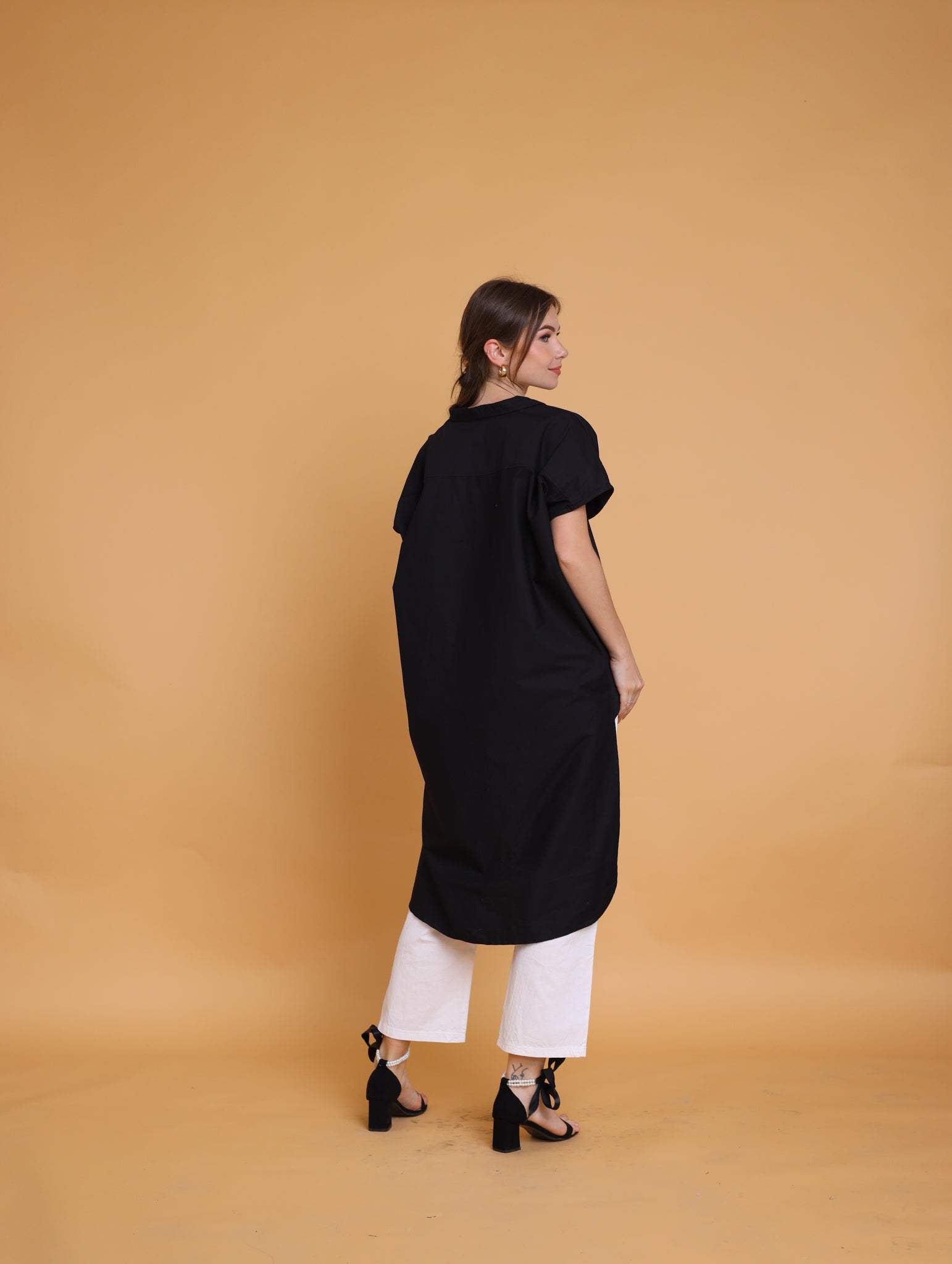 MUM x GS 7: Mantok Long-back Top