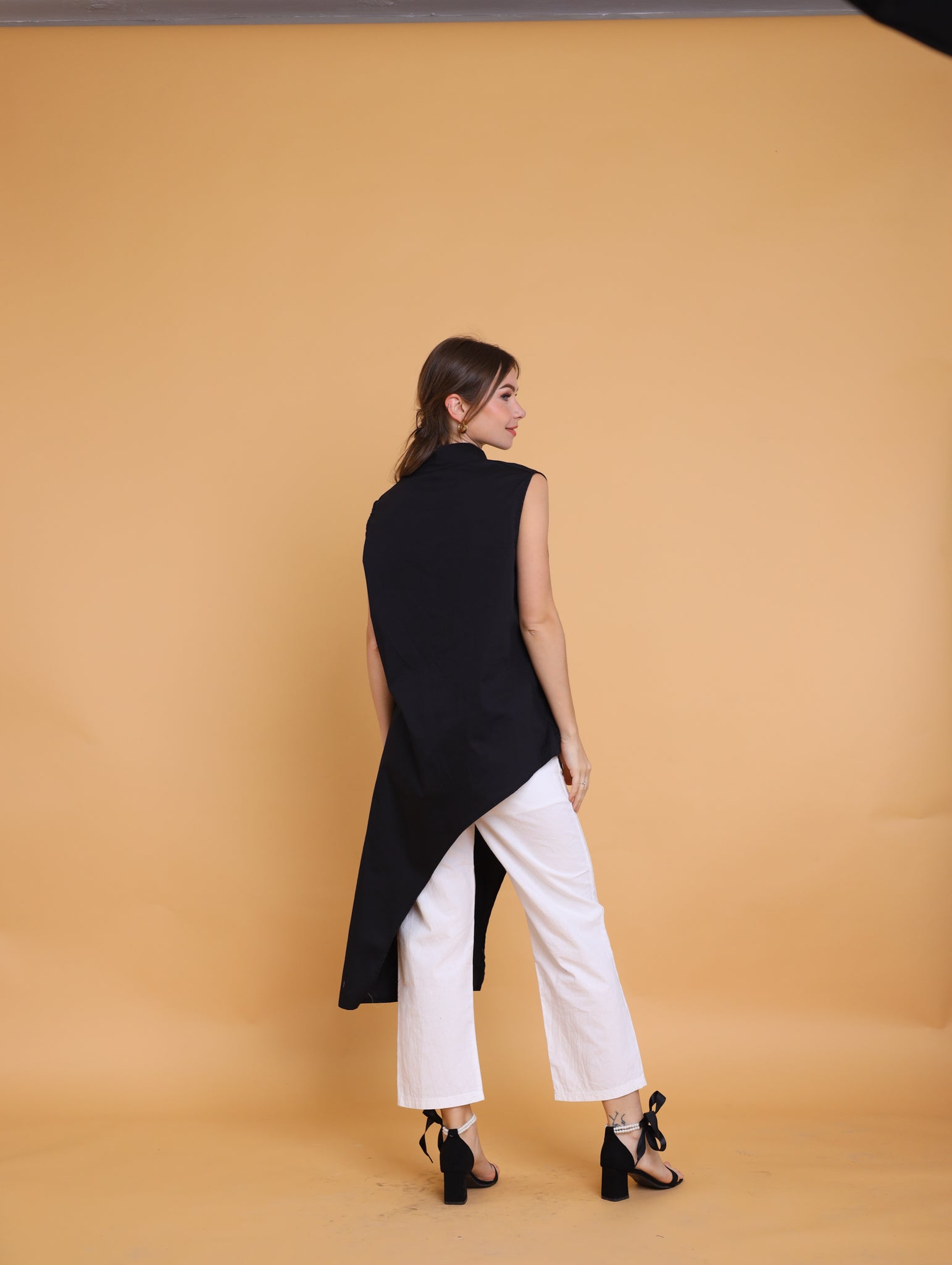 MUM x GS 7: Milano Sleeveless Asymmetrical Top