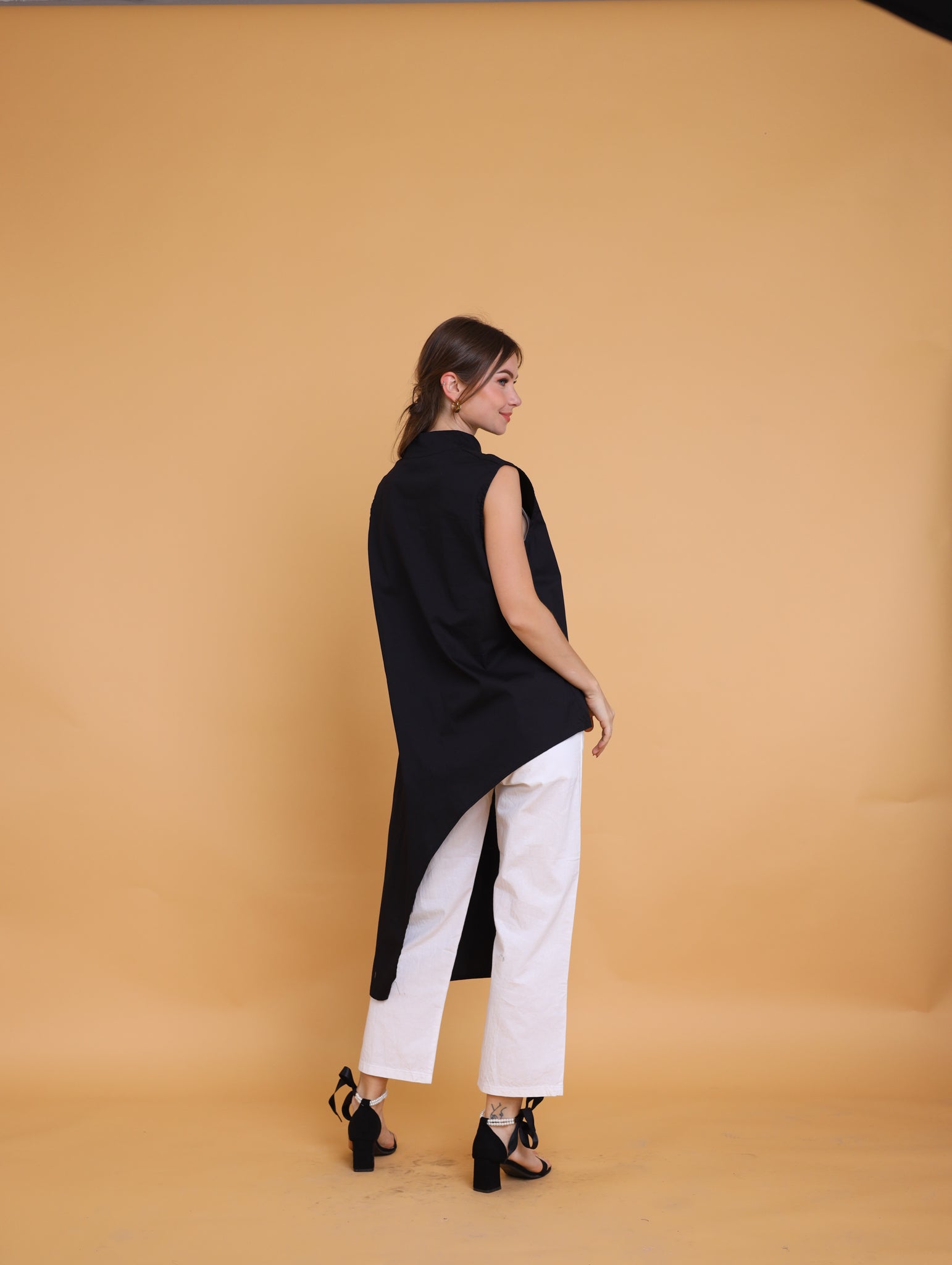 MUM x GS 7: Milano Sleeveless Asymmetrical Top