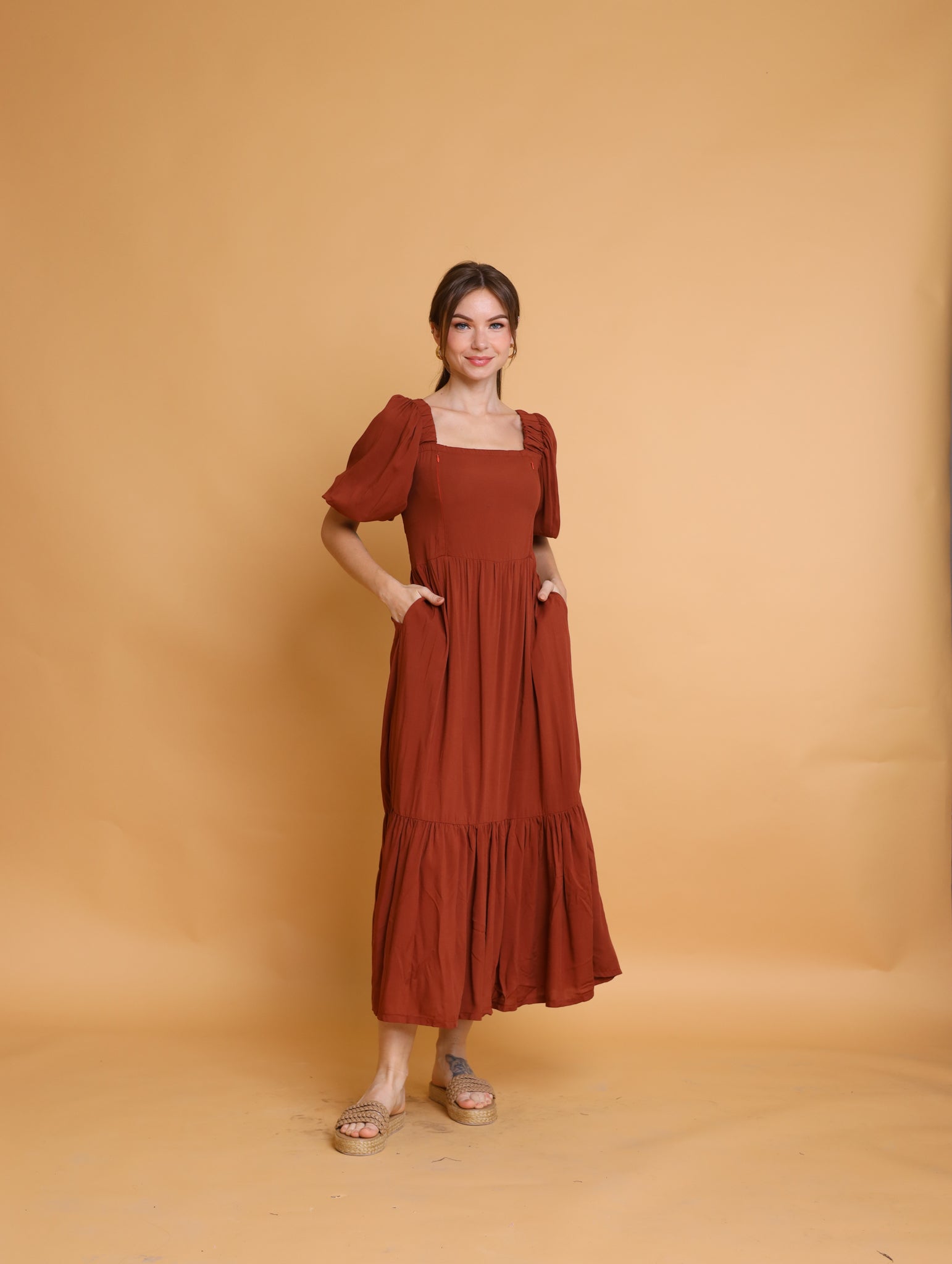 Earth Tones: Rachel Maxi