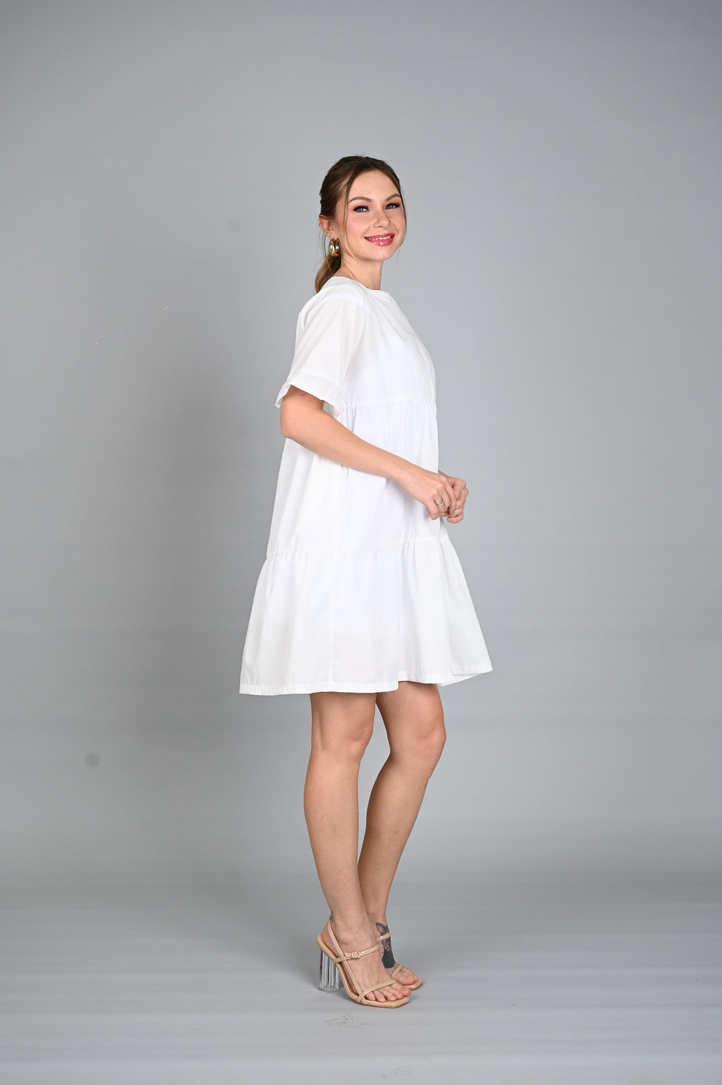 Whites 2: Que