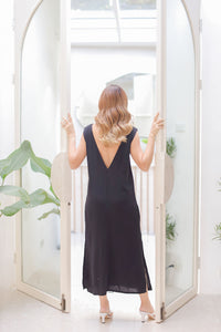 MUM x RPB 3: Ahira Deep Vneck Backless Dress