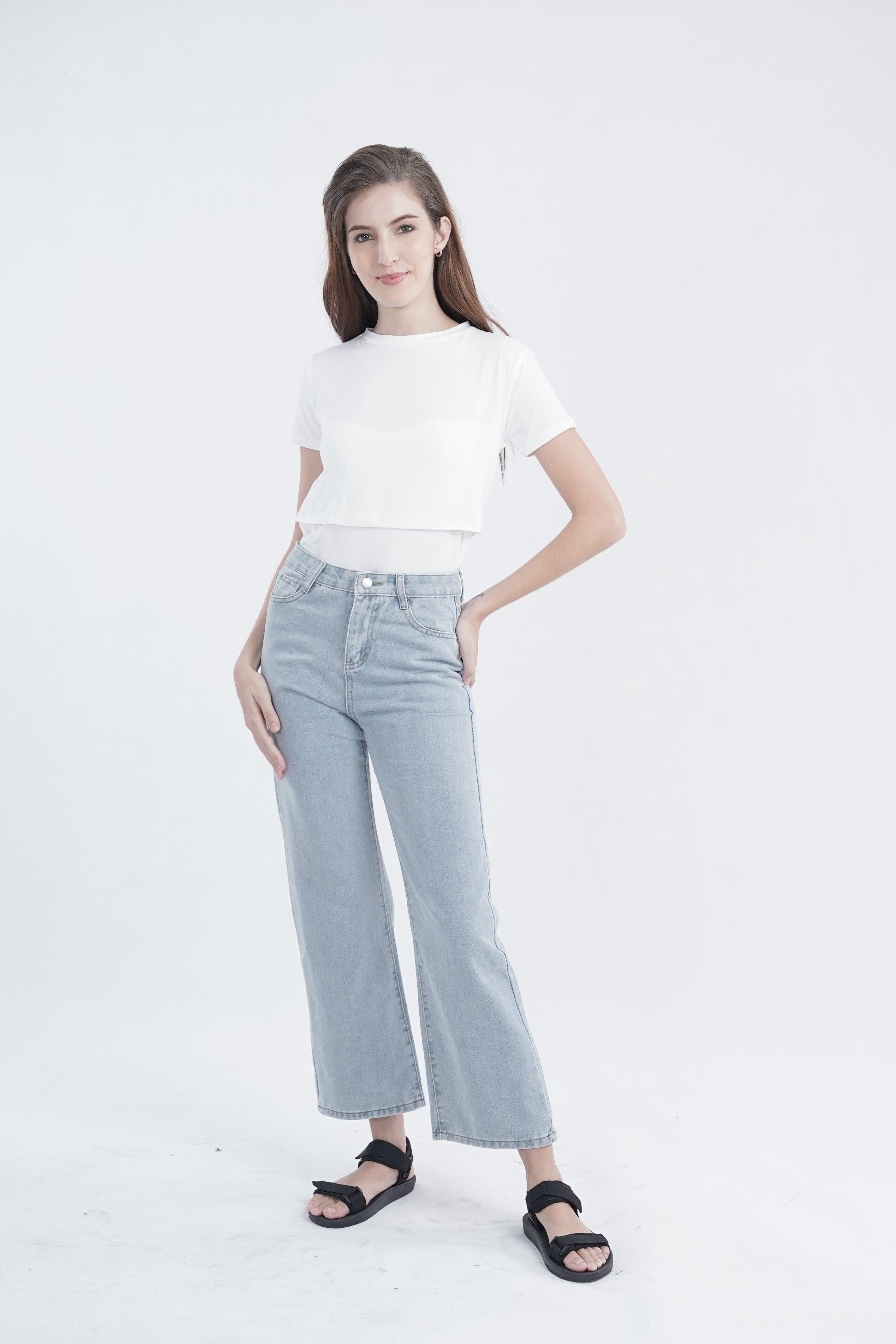 Basic Breastfeeding Shirt in Neutral Tones