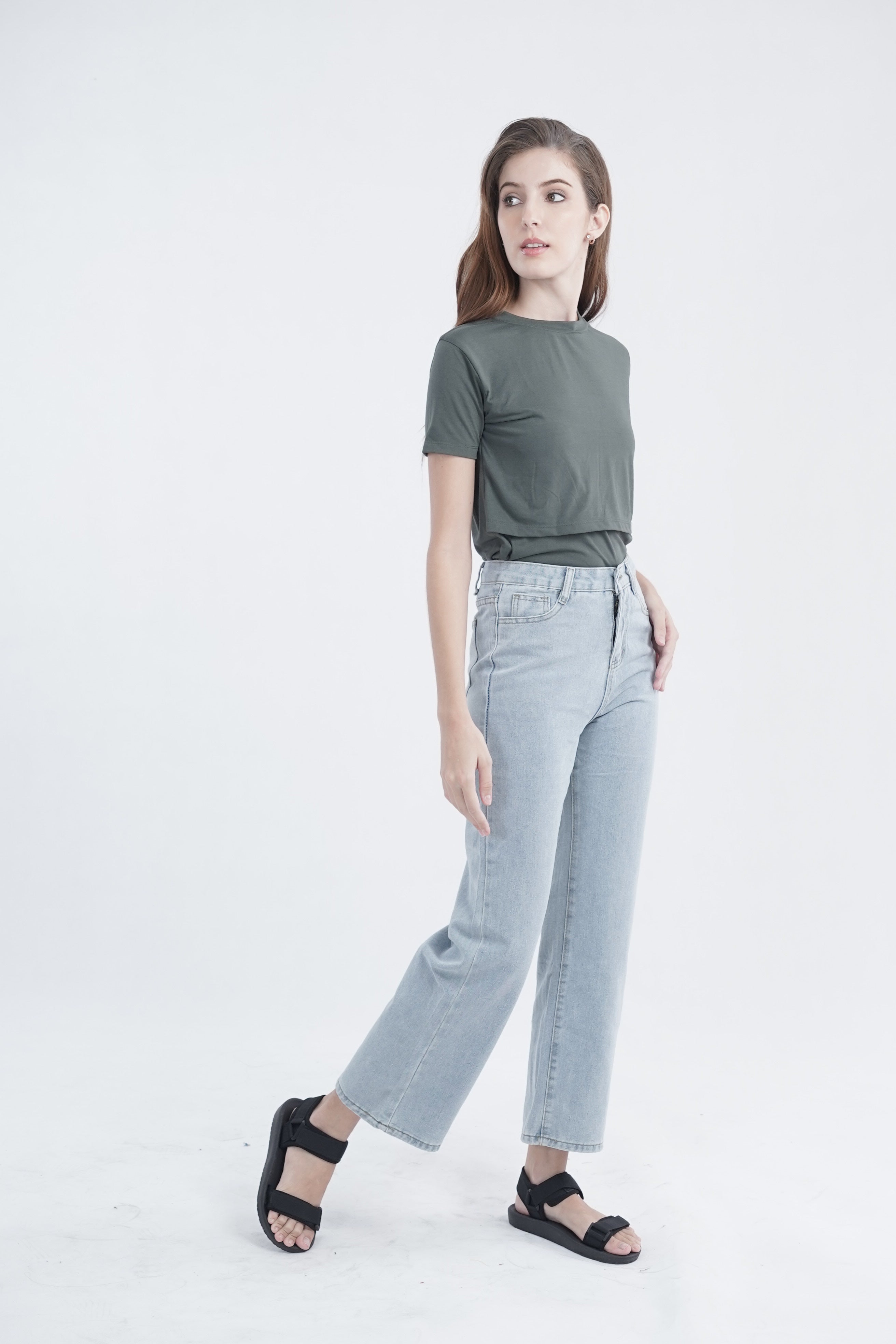 Basic Breastfeeding Shirt in Neutral Tones