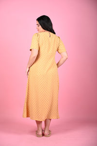 Femme 2: Paris