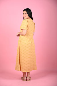 Femme 2: Paris
