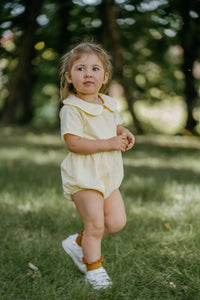 Lille Venn 4: Charlotte Onesies