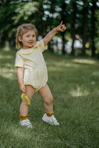 Lille Venn 4: Charlotte Onesies
