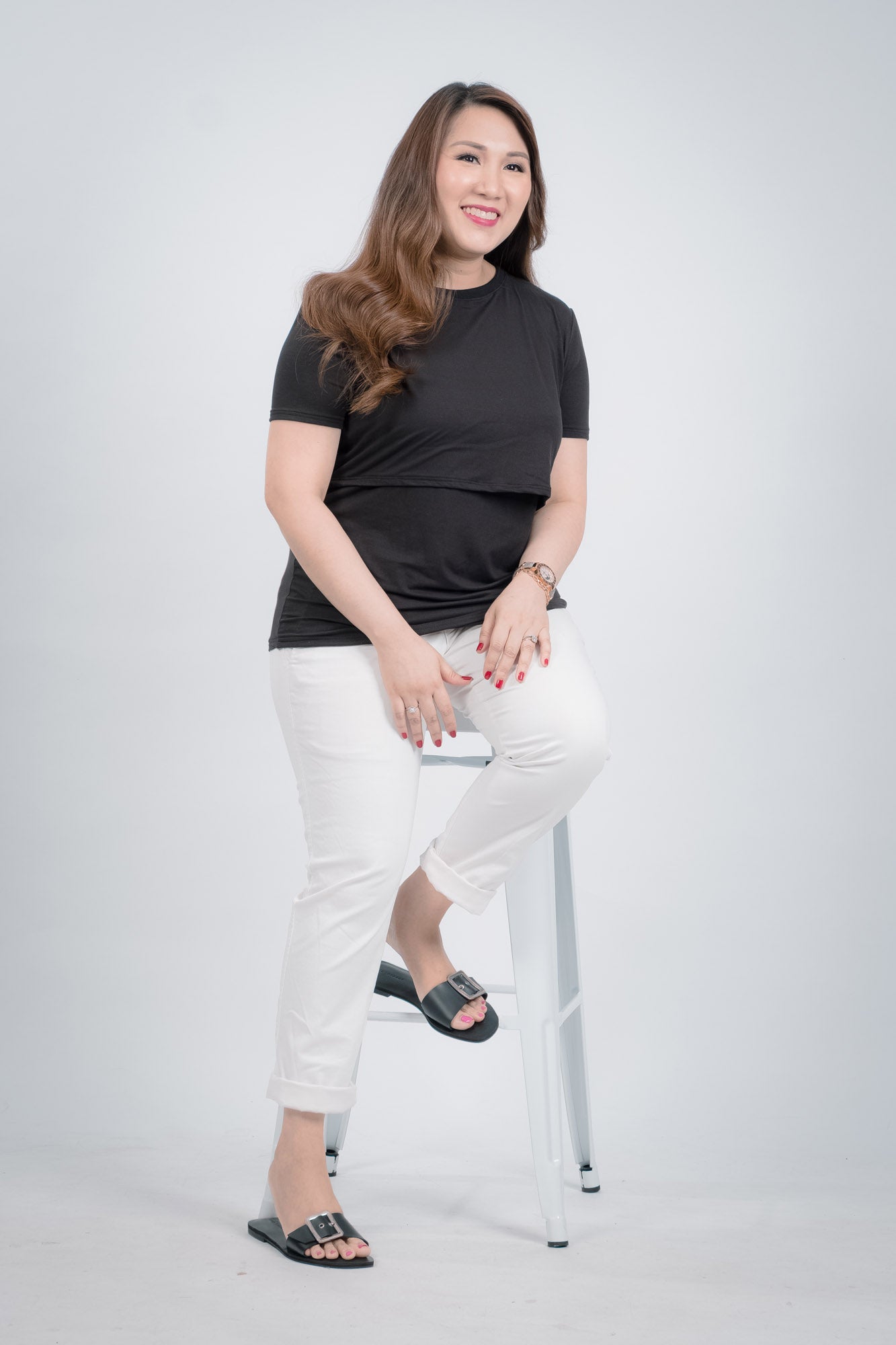 Basic Breastfeeding Shirt in Neutral Tones