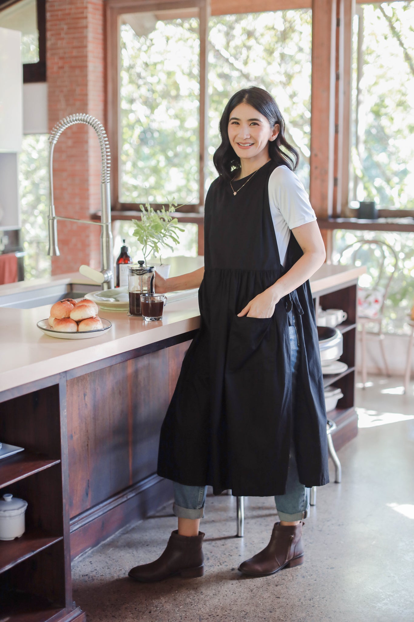 MUM x RPB 7: Madeline 100% Cotton Multi-Purpose Side-Laso Apron/Breastfeeding Cover Pinafore