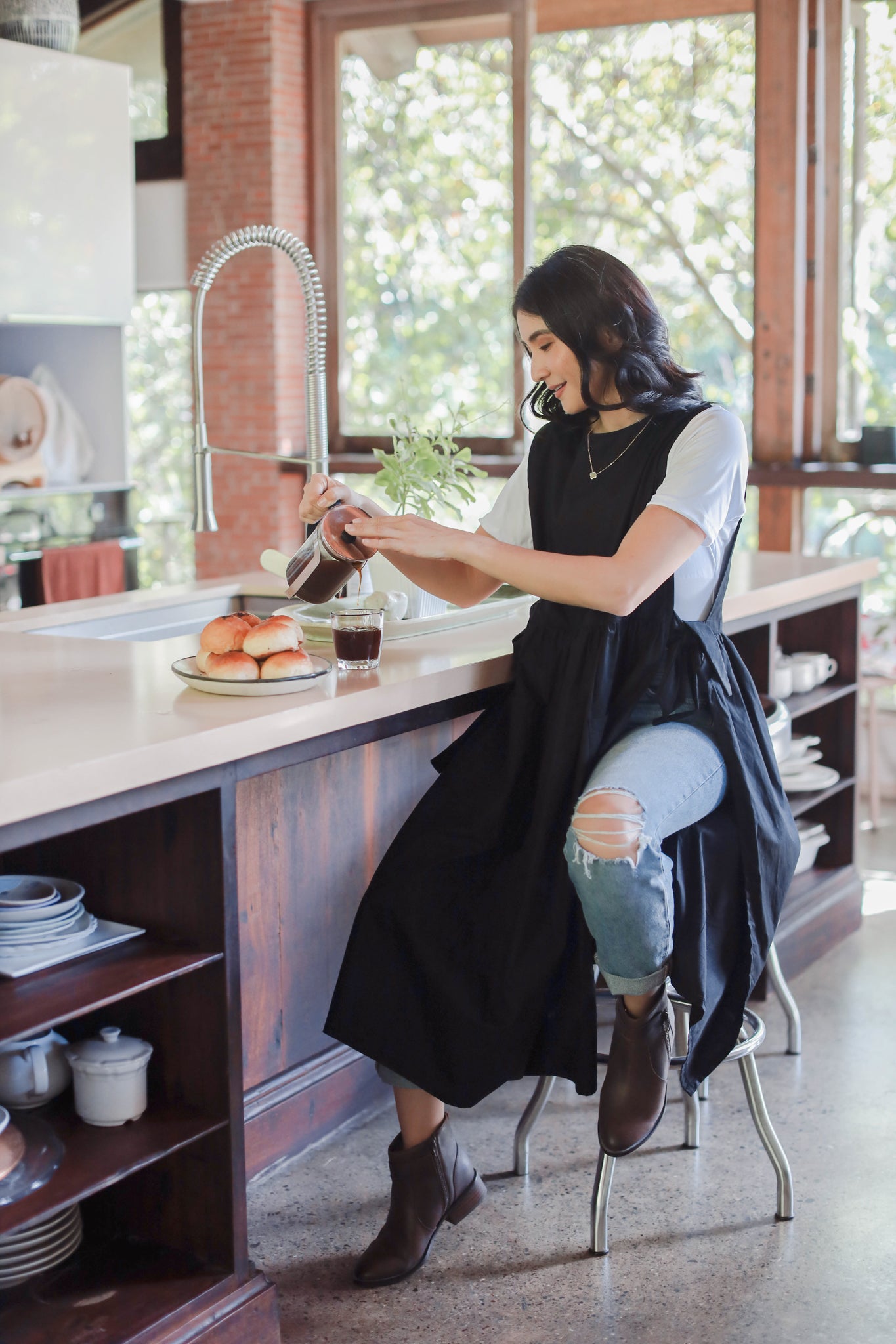 MUM x RPB 7: Madeline 100% Cotton Multi-Purpose Side-Laso Apron/Breastfeeding Cover Pinafore