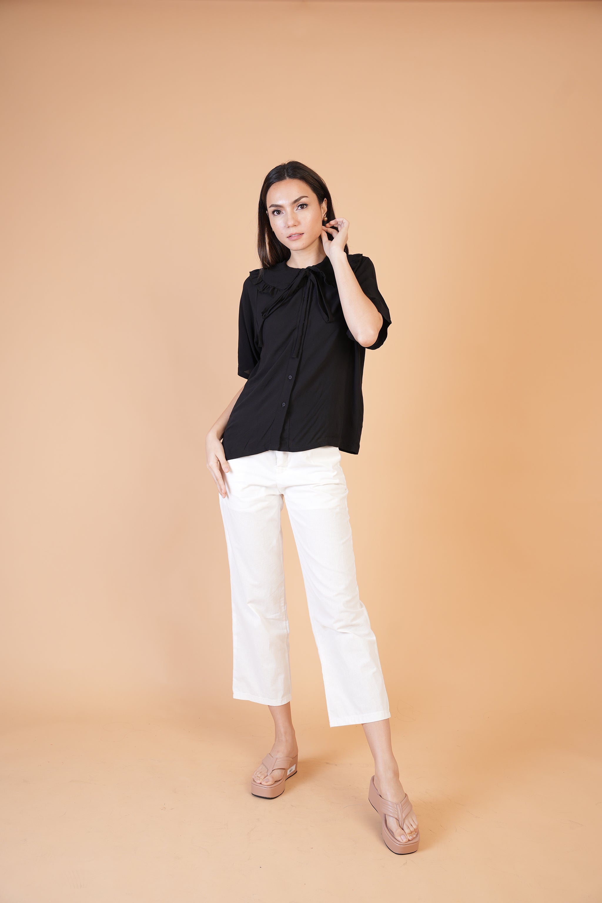 Collar: Vicky Top