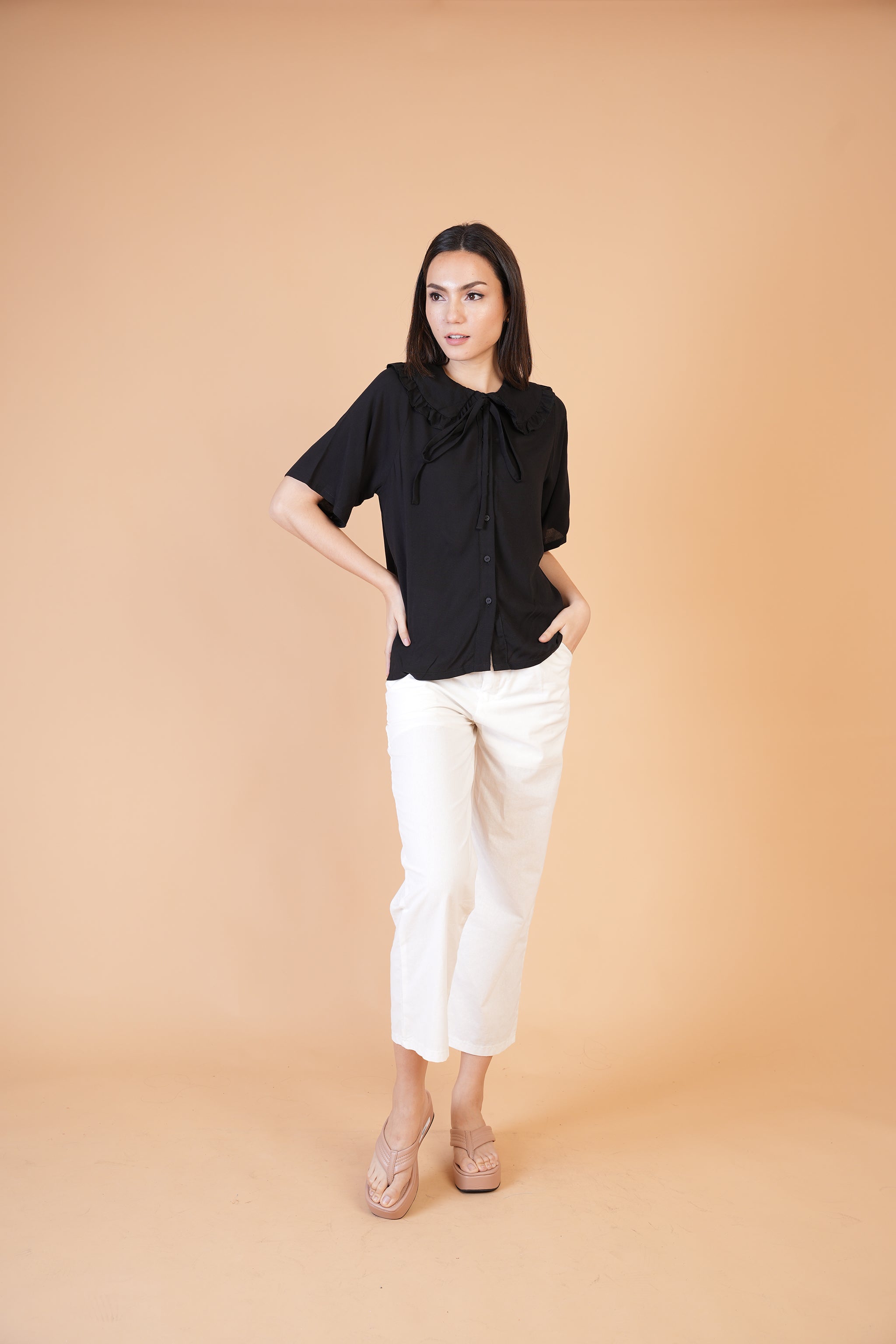 Collar: Vicky Top