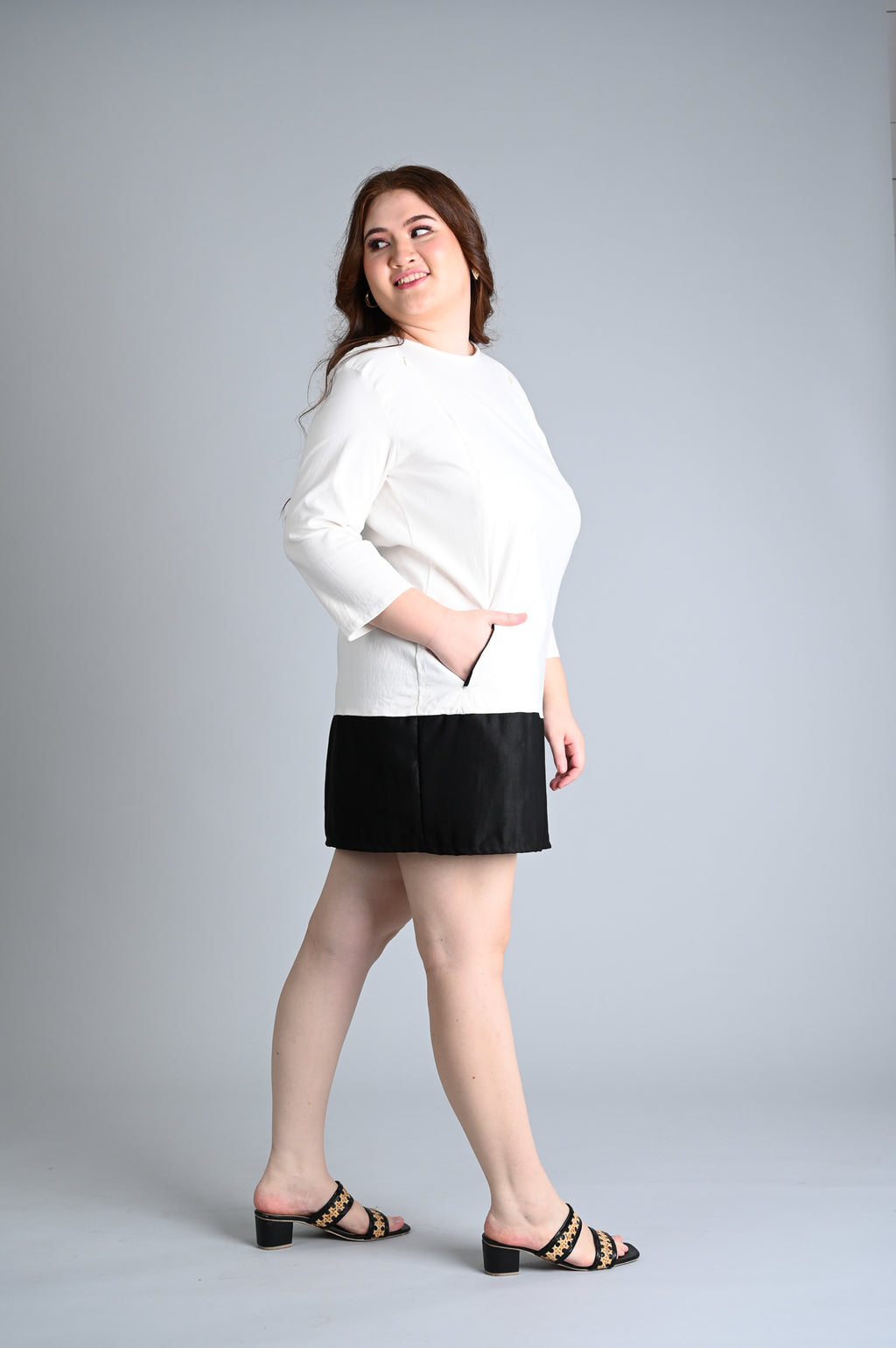 Black and White: Rona