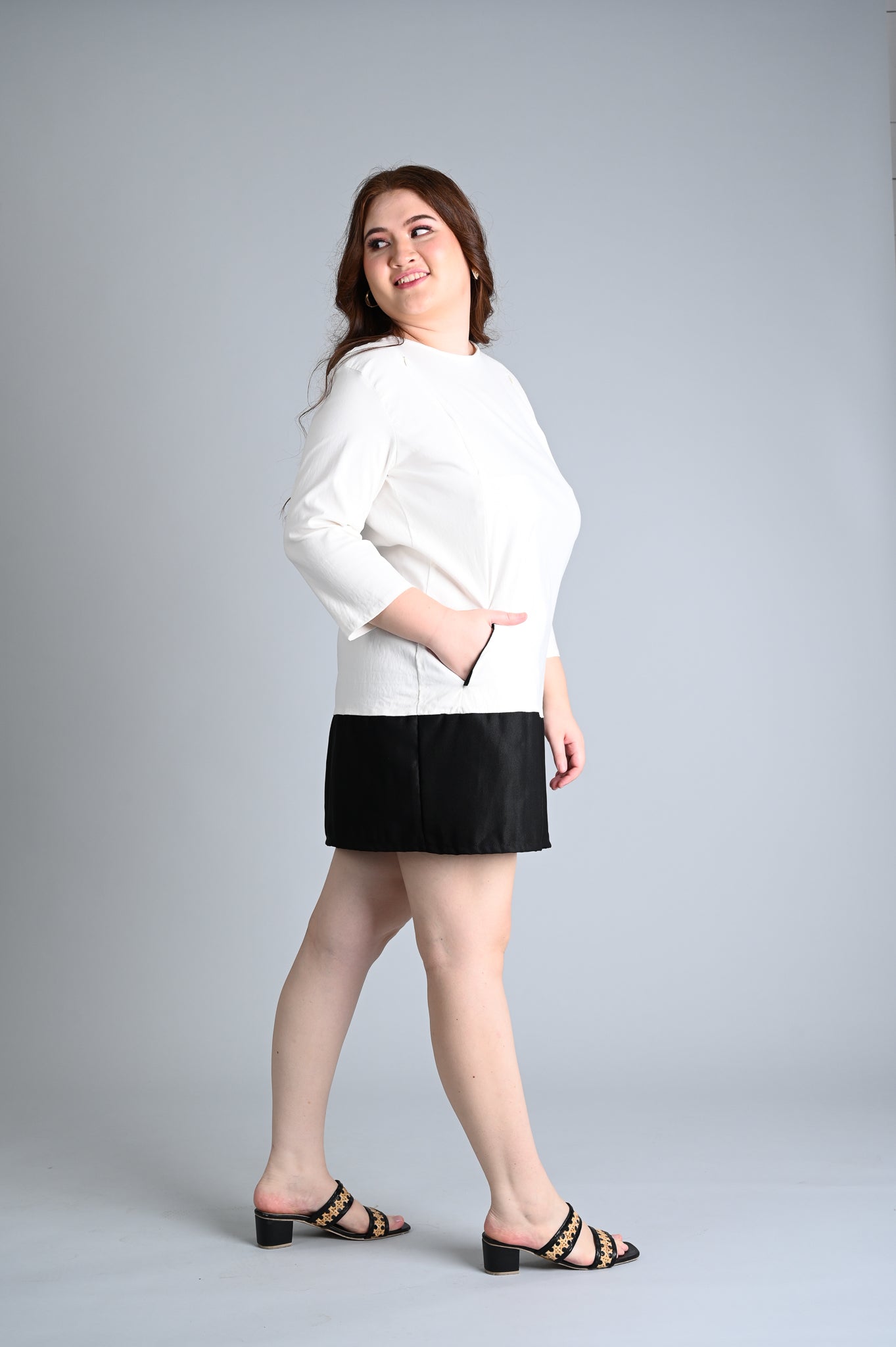 Black and White: Rona