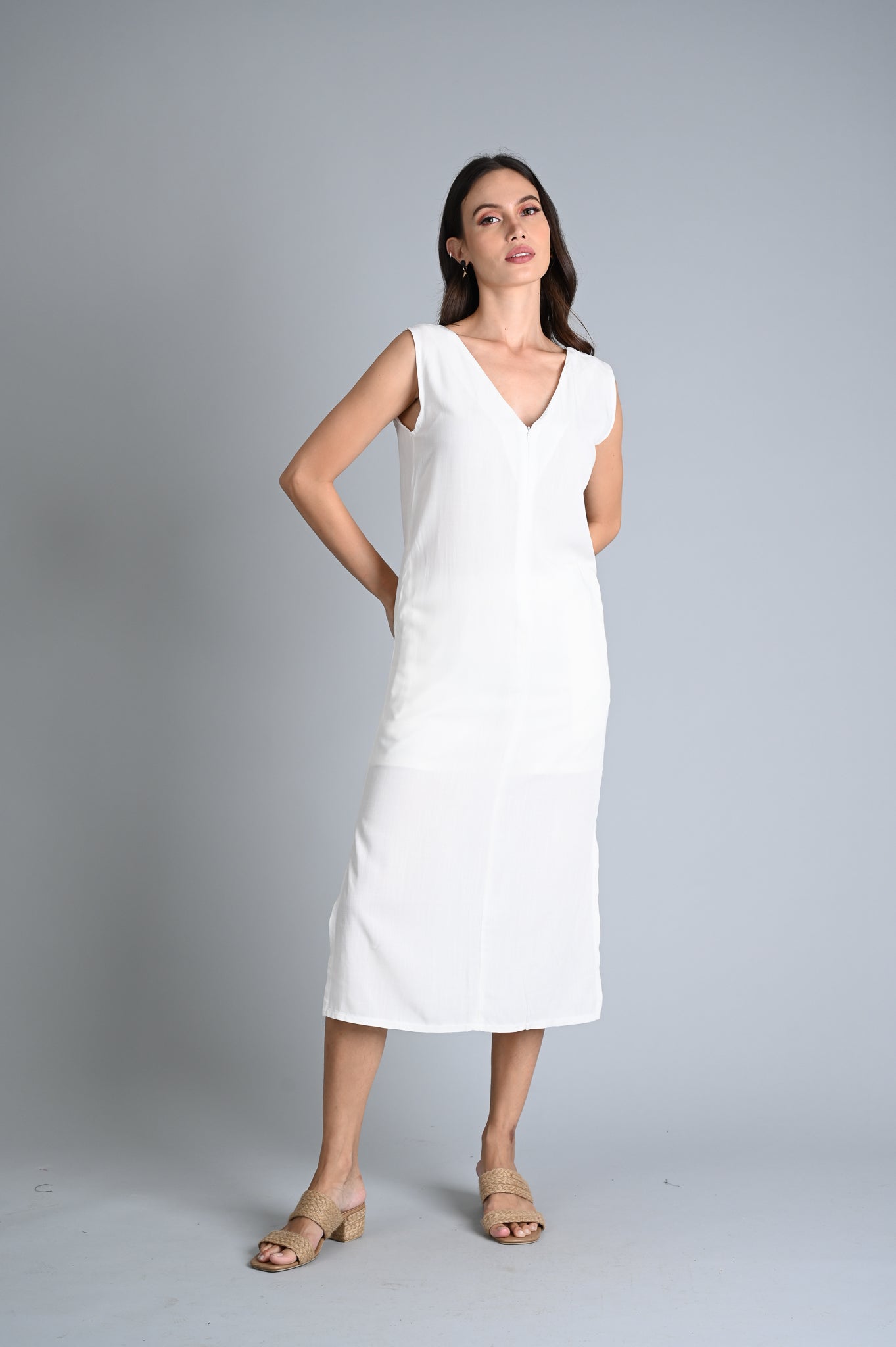 MUM x RPB 3: Ahira Deep Vneck Backless Dress