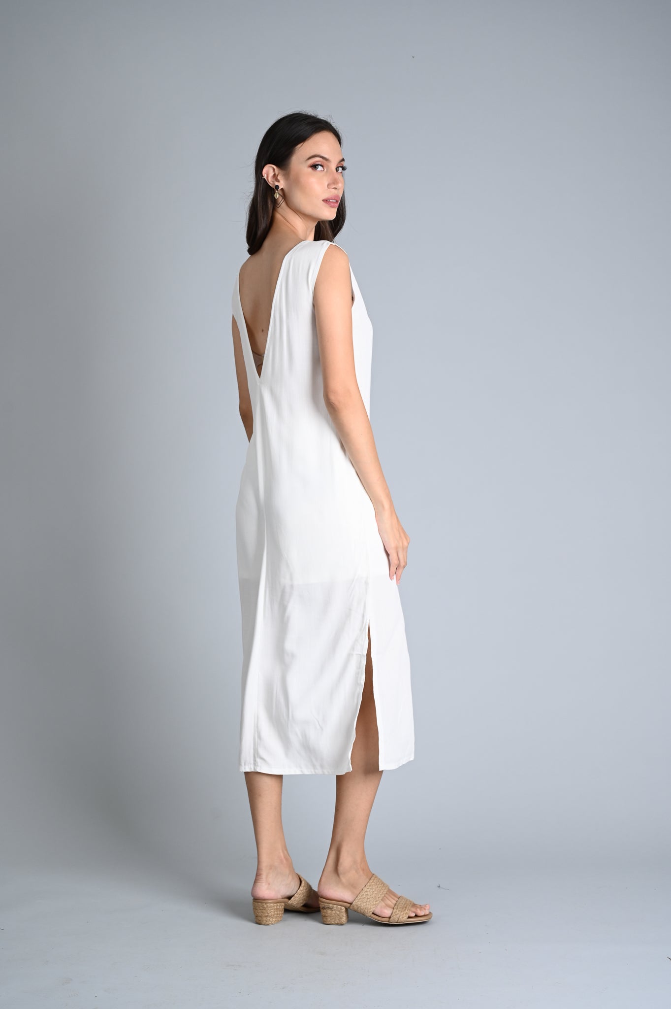 MUM x RPB 3: Ahira Deep Vneck Backless Dress