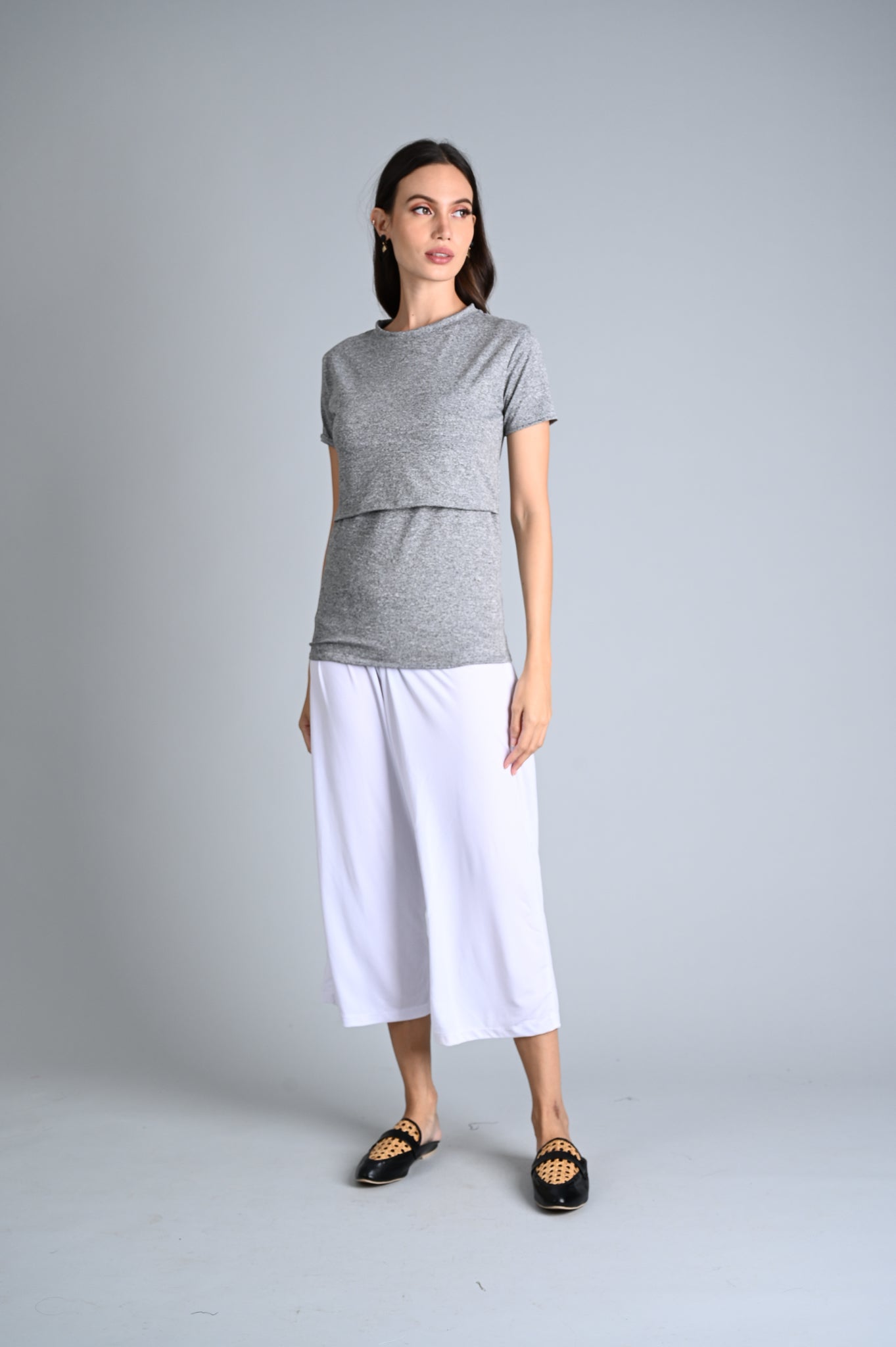 Basic Breastfeeding Shirt in Neutral Tones