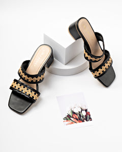 Lola Becca 06: Ver Sandals