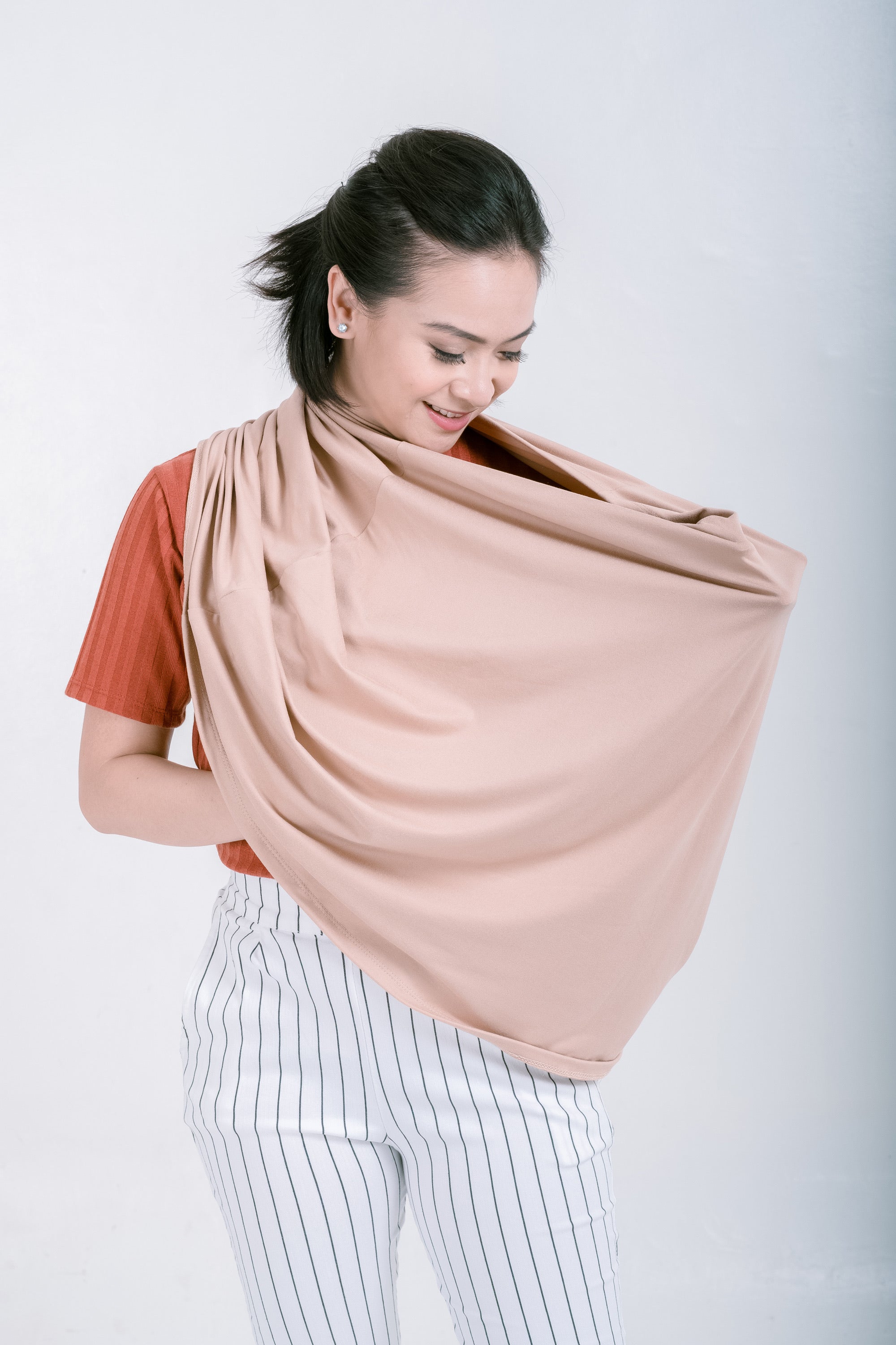 Basics: Infinity nursing cover